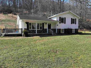 79 Punkin Center Rd, Fairview, WV 26570