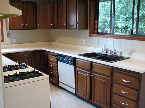 3rd image of 15804 27th Ave NE