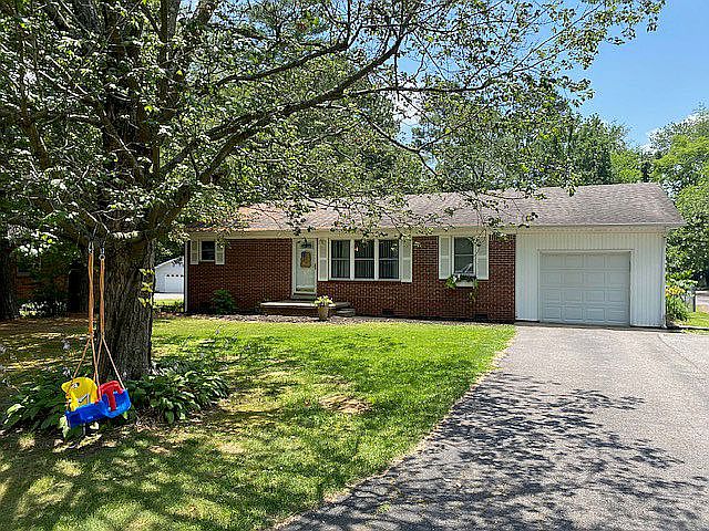 1st image of 1609 Belmont Dr