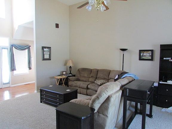 3rd image of 776 Wexford Way