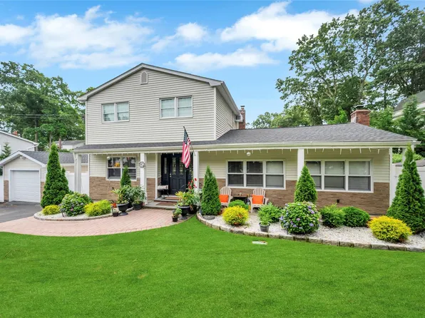 322 Wildwood Road, Ronkonkoma, NY 11779