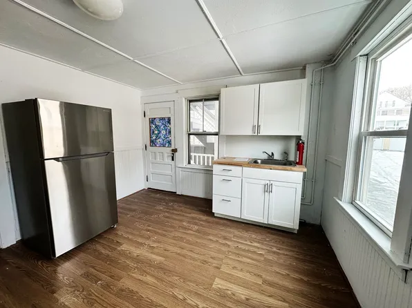 213-215 Water St #B, Fitchburg, MA 01420