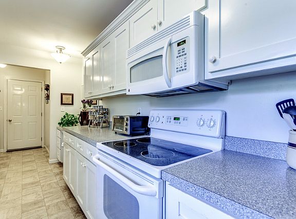 5th image of 556 Kyker Cir