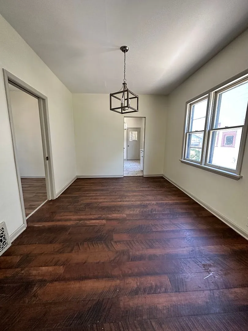 Tremont Area 4 Bedroom 2 Bath — Photo 3