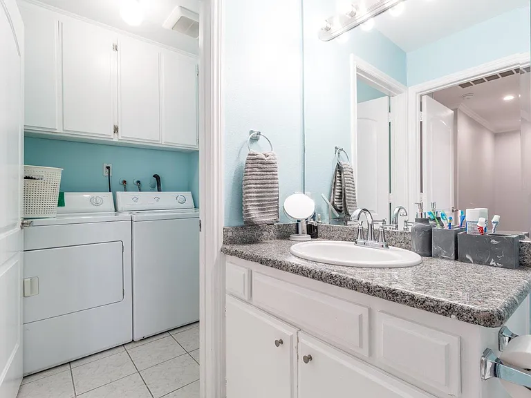 7046 De Celis Pl #6 — Photo 7