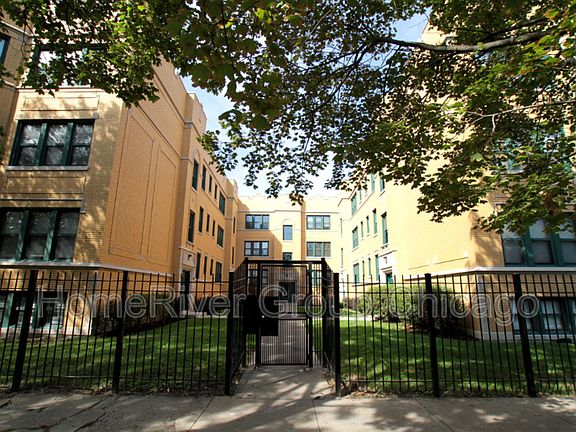 3rd image of 10926 S Vernon #1S