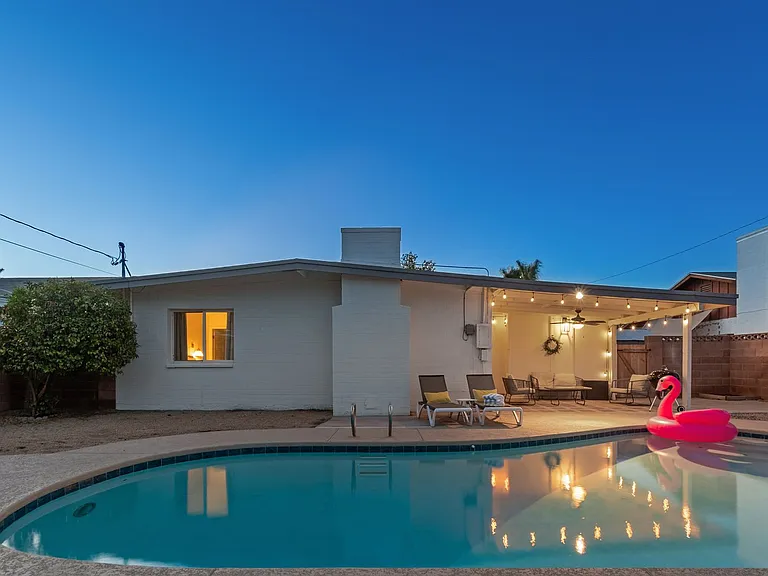 1249 E Bishop Dr — Photo 20