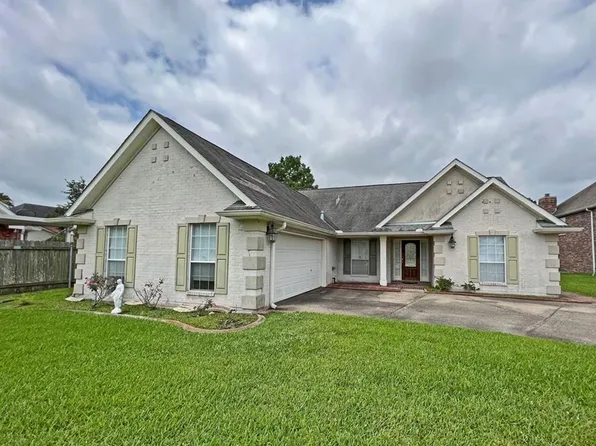 101 Evangeline Trce, Belle Chasse, LA 70037
