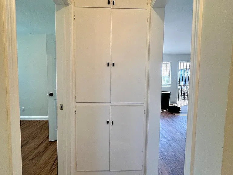 319 N Lafayette Park Pl #4 — Photo 10
