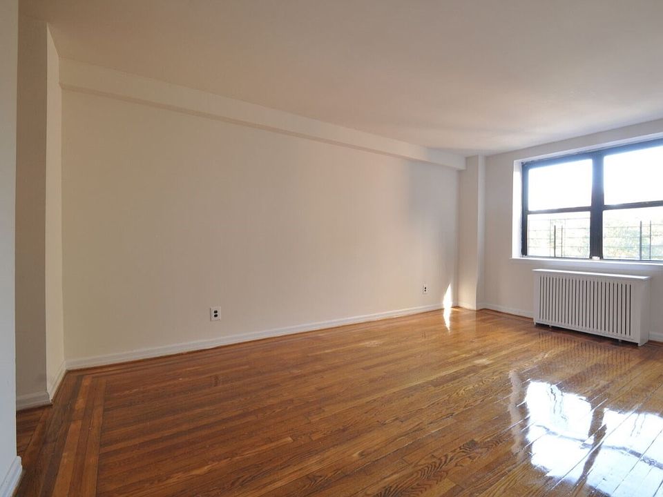 2nd image of 3725 77th St
