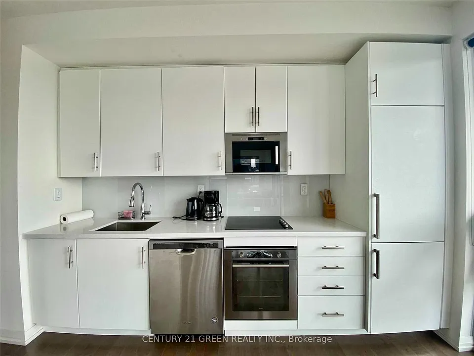 460 Adelaide St E #1902