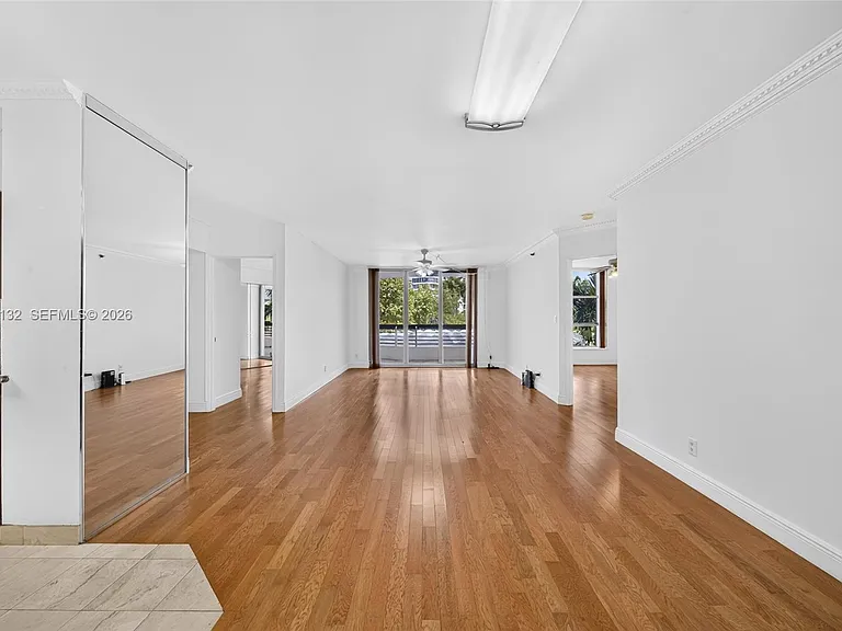 3600 Mystic Pointe Dr #310 — Photo 13