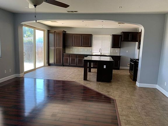 5th image of 3745 E Laura Ave