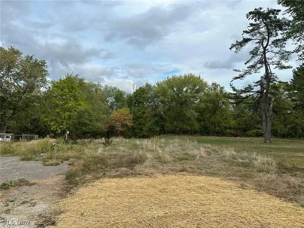 623 S 10th St, Cambridge, OH 43725