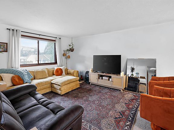 4th image of 8935 Haffner Ct