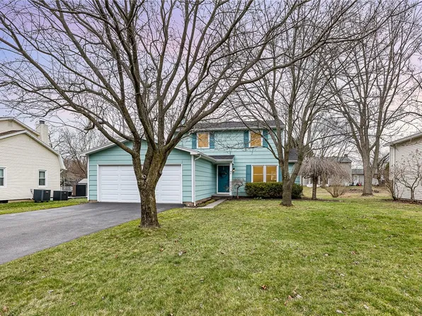 4 Otterden Ln, Fairport, NY 14450