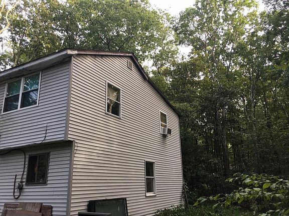 5th image of 219 Castle Dr