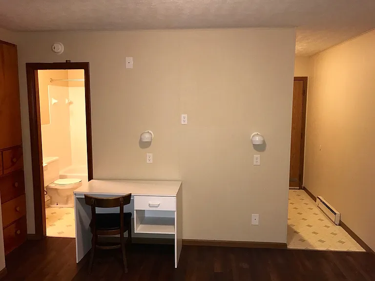 Westwood Apartments — Photo 28