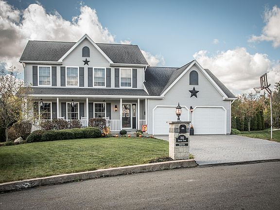 2nd image of 705 Amanda Close #L-20