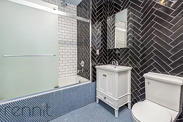 Rented by Rennit Inc.