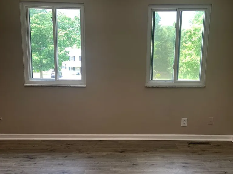 203 Parkwood Dr — Photo 15
