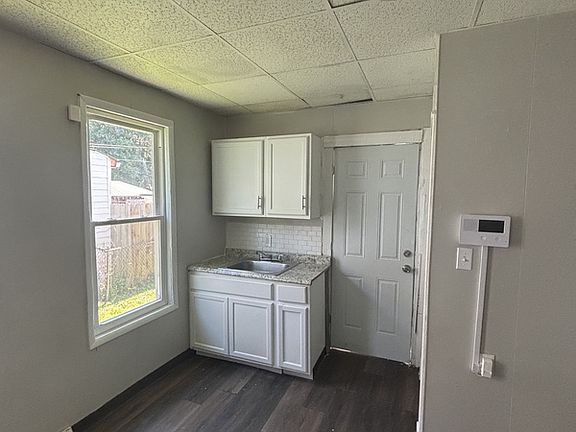 5th image of 6819 Hope Ave
