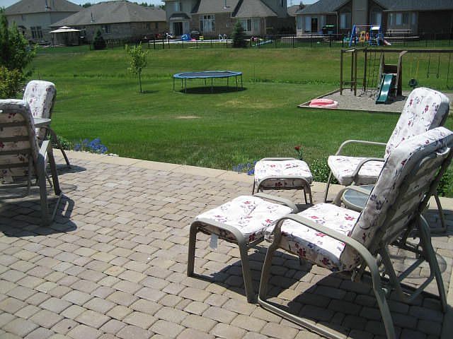2nd image of 50253 Murray Dr