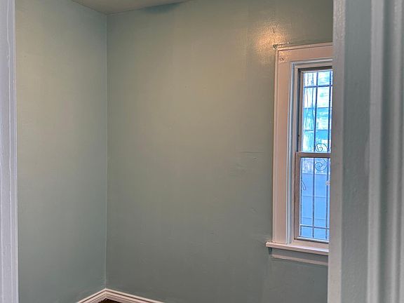 2nd image of 77 Deshler St #I