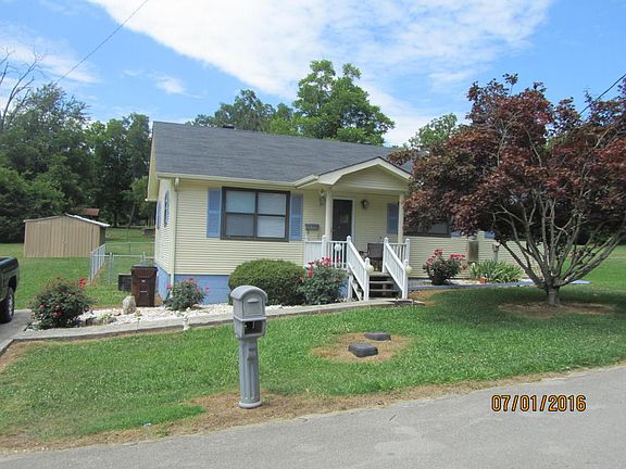 4th image of 318 Pine St