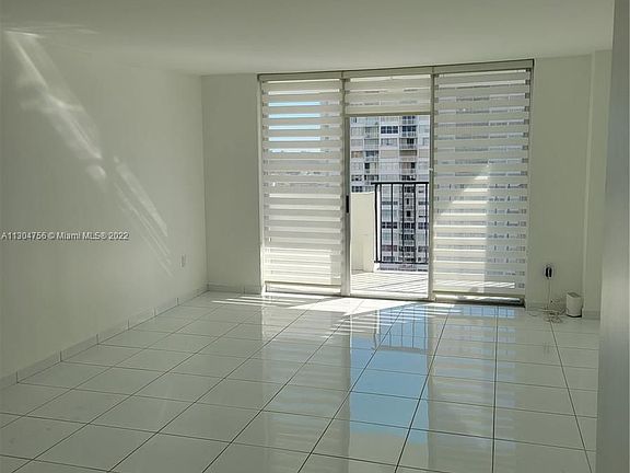 3rd image of 2780 NE 183rd St APT 1412
