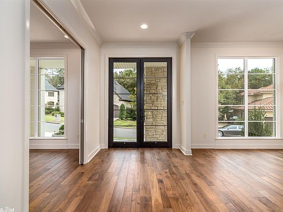 2nd image of 26 La Scala Ct