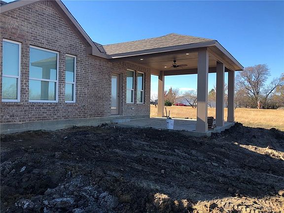3rd image of 2785 Wynchase Ln