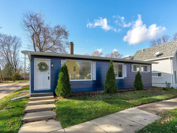 334 Park St, Watervliet, MI 49098