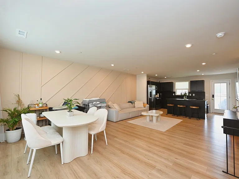1119 Bethel Ridge Dr — Photo 16