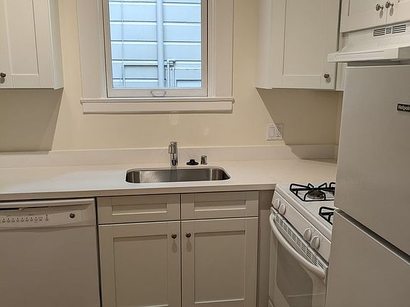 3rd image of 3699 Clay St APT 2
