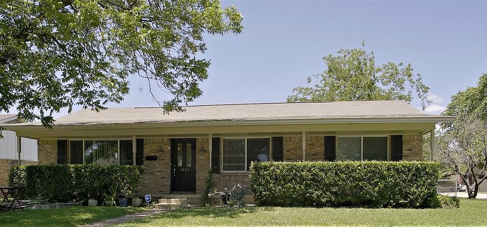 1st image of 1821 Gravley Dr