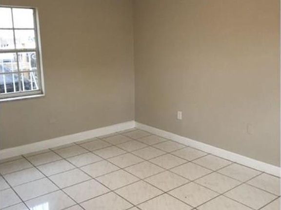 5th image of 19162 NW 46th Avenue #1