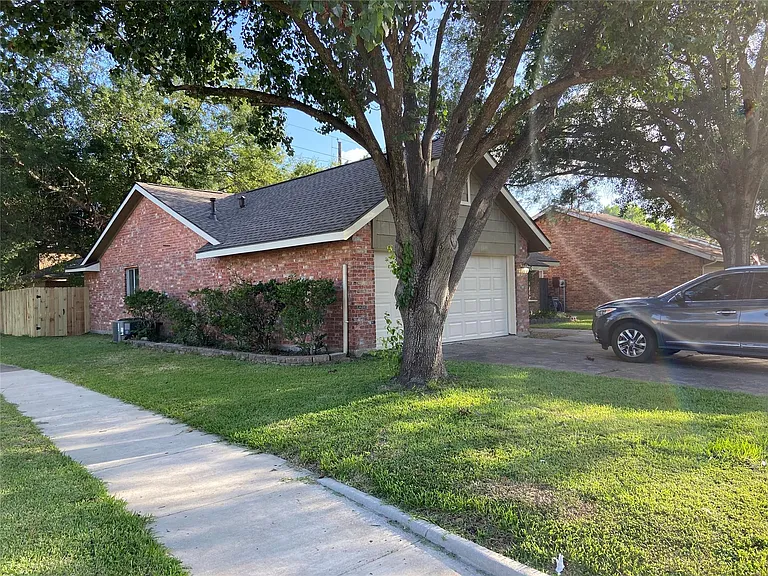 22503 Dabney Manor Ln — Photo 2