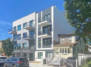 332 E 28th St, Brooklyn, NY