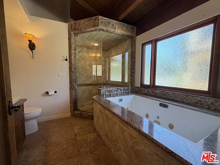 12841 Landale St — Photo 31
