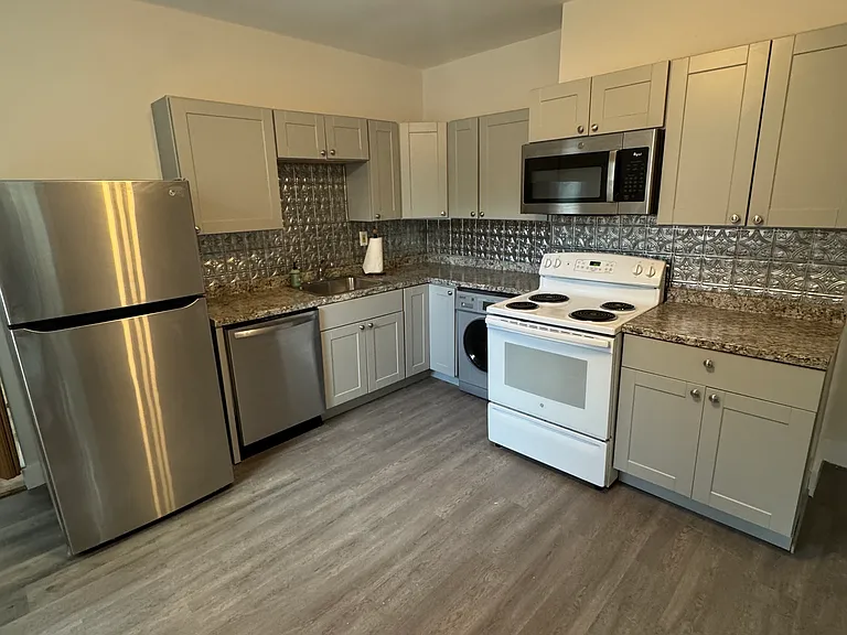 1686 Massachusetts Ave #4 — Photo 4