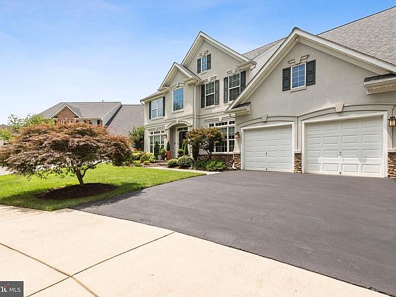 2nd image of 12401 Chasemount Ct