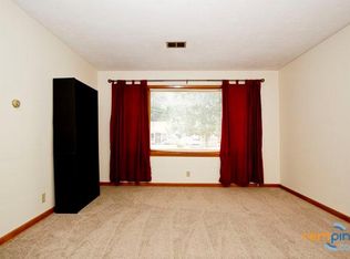 1220 S 22nd St APT 5, Lincoln, NE 68502