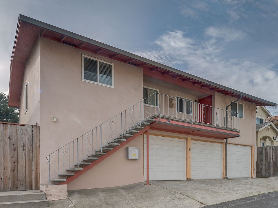 Front of 3-unit Building