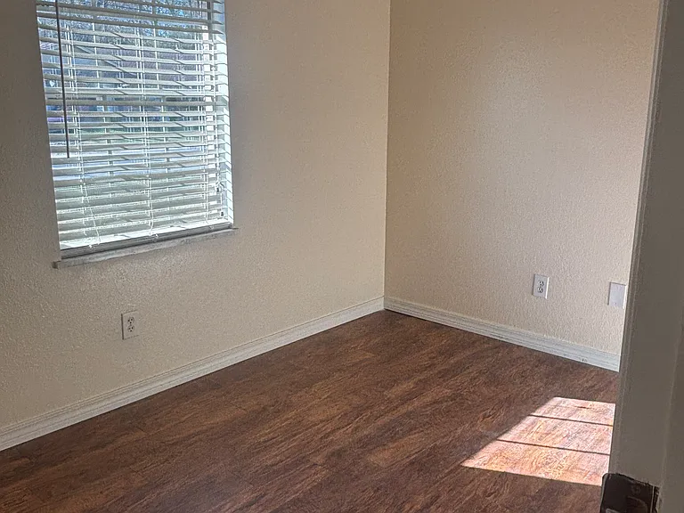 7604 Madison Dr — Photo 11