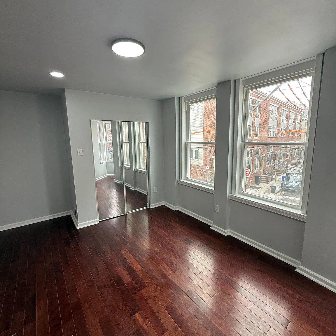 1 bed, 1.0 bath, 2970 sqft, $1,450 — Photo 2
