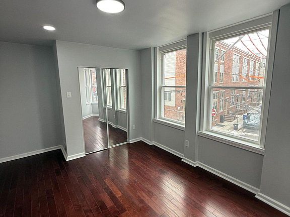 2nd image of 727 N 17th St #4