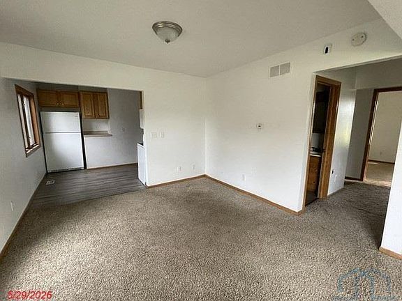 3rd image of 702 4th Ave