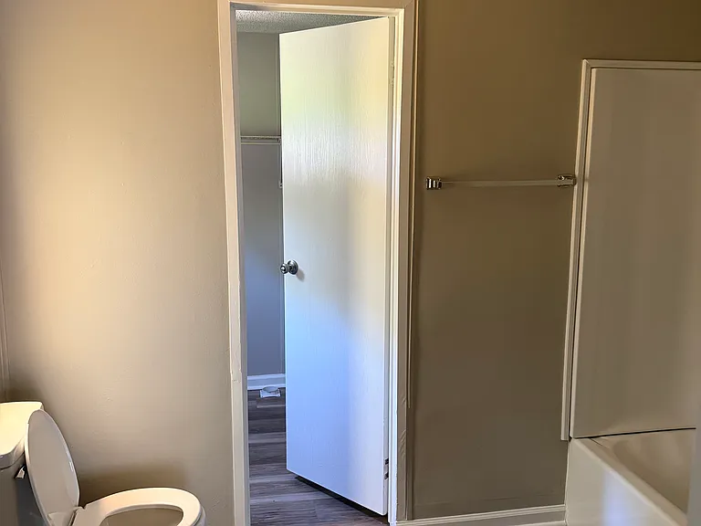 139 Mapleleaf Dr — Photo 5