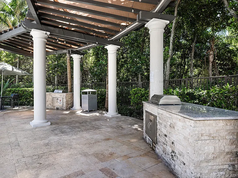 Bell Miramar Place — Photo 14